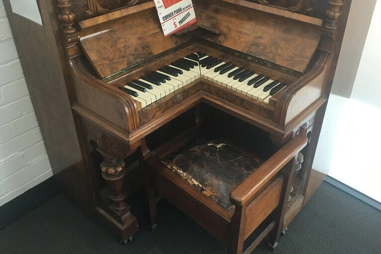 corner piano - this is a very real instrument
corner piano is located in the Australian Piano Warehouse in Melbourne