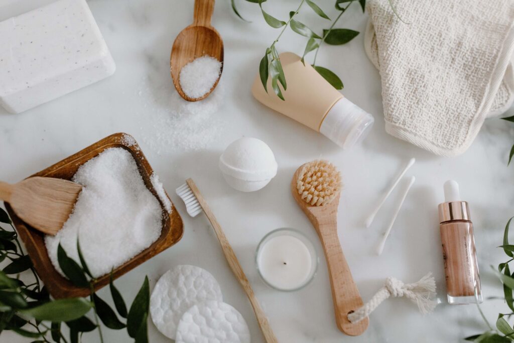 replacement brush heads, regular manual toothbrush, many electric toothbrushes, manual brushing, soft bristles, full manual toothbrush, single use electric toothbrush